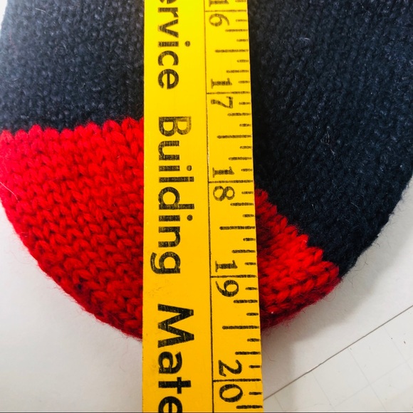 Marisa Christina knitted Christmas stocking bear - Picture 3 of 4